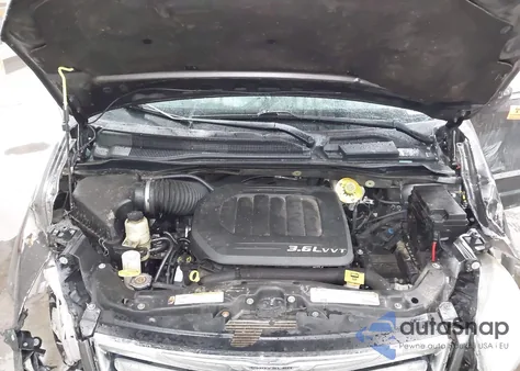 2016 Chrysler Town & Country Touring z USA, uszkodzony, nr VIN 2C4RC1BG8GR292446